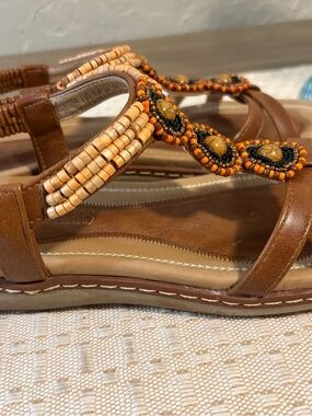 Dream Paris Women’s Brown Beaded T-Strap Sandals Size 7.5